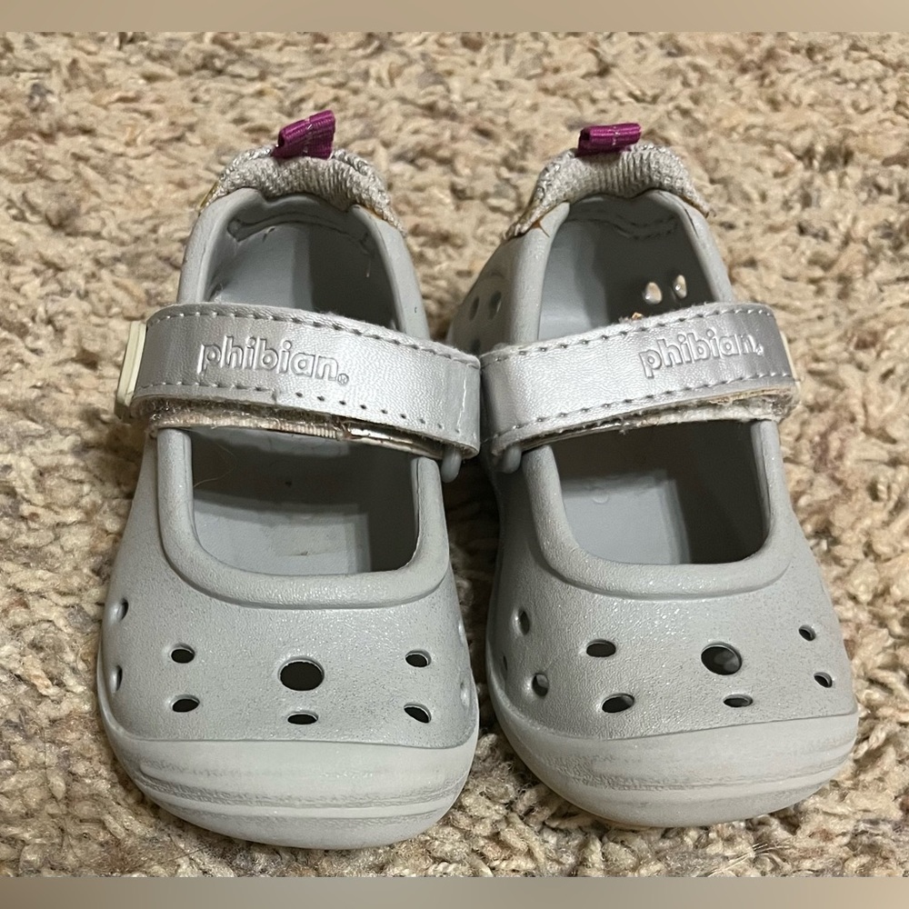 Stride Rite Gray Water Shoes with Velcro Strap and Sturdy Sole
